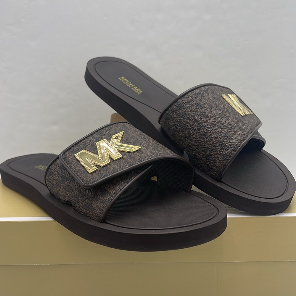MICHAEL KORS Palmer Signature Logo Slide Sandal
Brown 
NWT - Picture 5 of 16